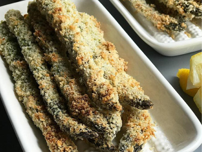 Crispy Asparagus with Roasted Garlic Aioli